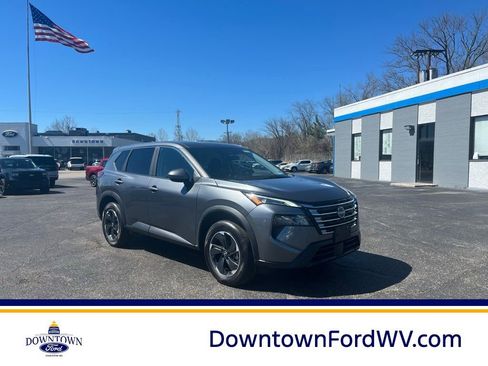 Used 2025 Nissan Rogue SV AWD/4WD image 1