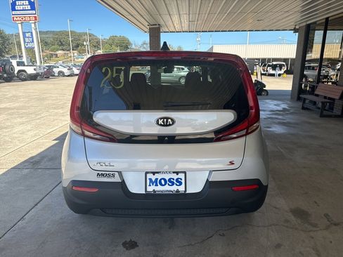 Used 2020 Kia Soul S image 5