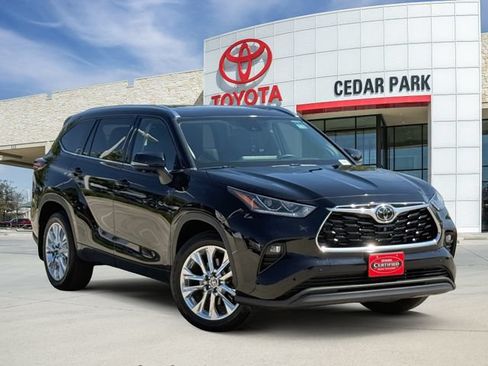 Used 2024 Toyota Highlander Limited AWD/4WD image 1