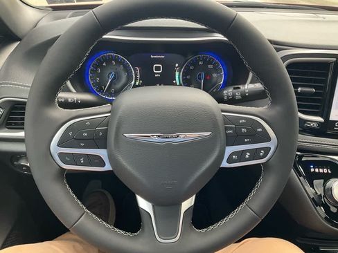 New 2026 Chrysler Pacifica Select AWD/4WD image 11