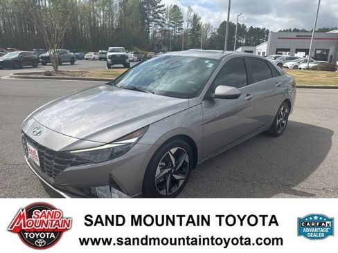 Used 2023 Hyundai Elantra Limited FWD image 6