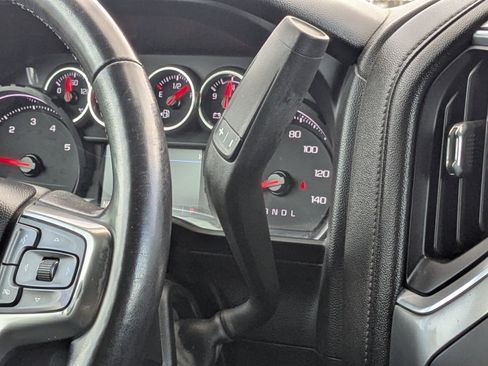 Used 2022 Chevrolet Silverado 2500 LT w/ Convenience Package image 19