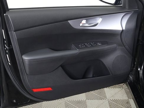 Used 2023 Kia Forte LXS image 20