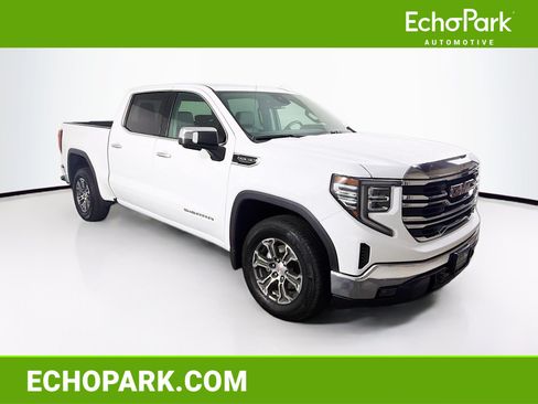 Used 2025 GMC Sierra 1500 SLT RWD image 1