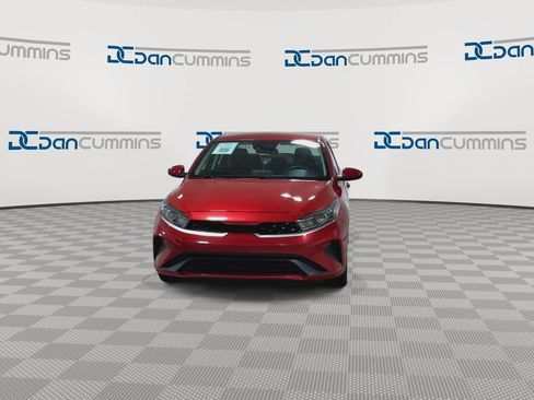 Used 2024 Kia Forte LXS FWD image 4