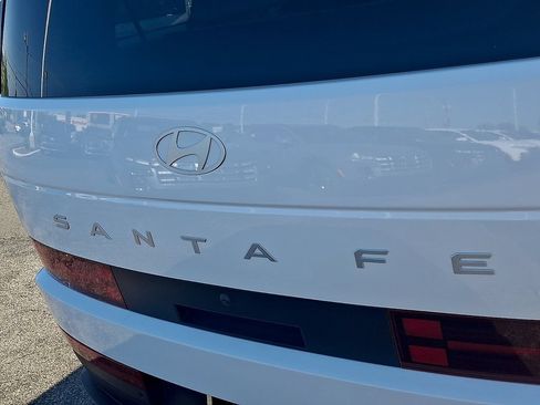 Used 2026 Hyundai Santa Fe SE FWD image 32
