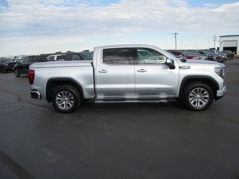 Used 2022 GMC Sierra 1500 Denali image 3