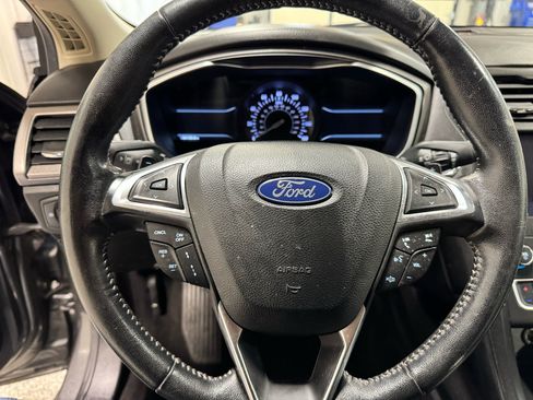Used 2019 Ford Fusion SE w/ Equipment Group 151A image 27