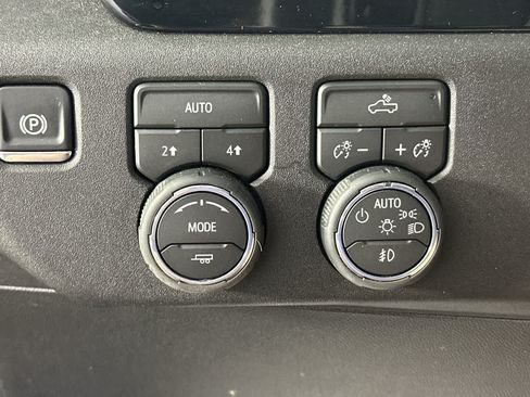 Used 2026 Chevrolet Silverado 1500 RST AWD/4WD image 13