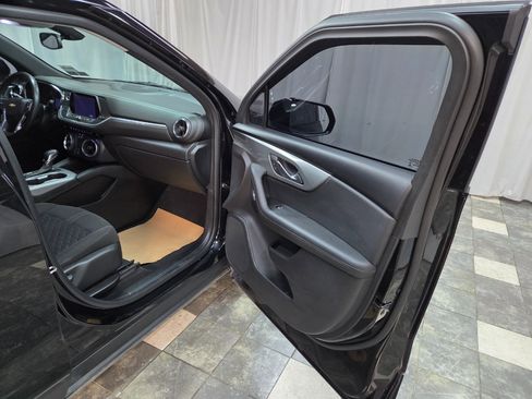 Used 2019 Chevrolet Blazer LT image 12