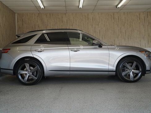 Used 2023 Genesis GV70 2.5T w/ Sport Prestige Package AWD/4WD image 6