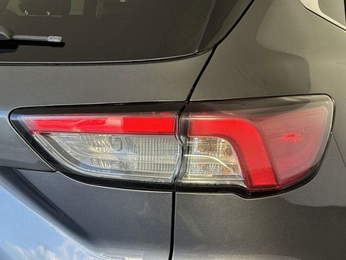 Used 2021 Ford Escape Titanium image 30