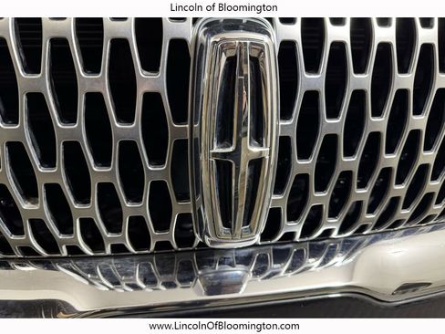 Certified 2023 Lincoln Nautilus Reserve w/ Cargo Utility Package image 11