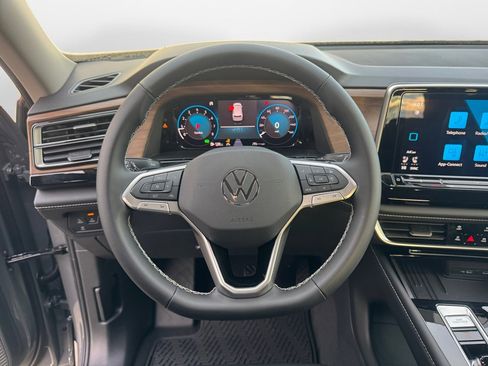 New 2026 Volkswagen Atlas SE image 10