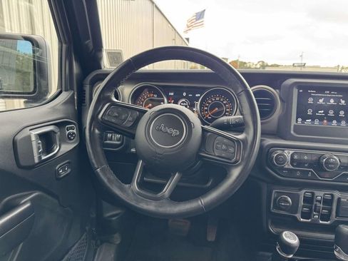 Used 2021 Jeep Gladiator Sport image 13