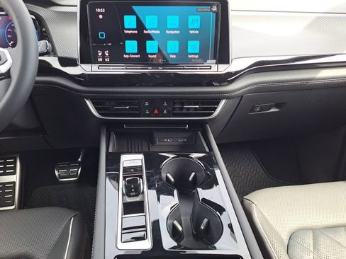 New 2026 Volkswagen Atlas Cross Sport SEL Premium R-Line image 23