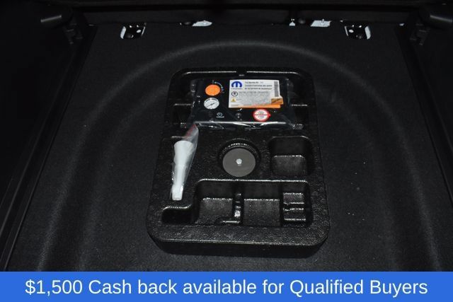 New 2026 Jeep Compass Latitude w/ Sun and Sound Group AWD/4WD image 34