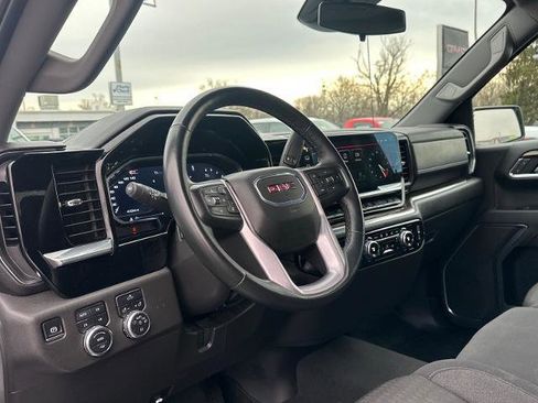 Used 2024 GMC Sierra 1500 Elevation image 11