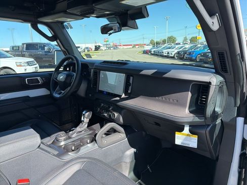 New 2026 Ford Bronco Badlands AWD/4WD image 16