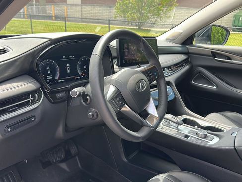 Used 2025 INFINITI QX60 Luxe FWD image 10