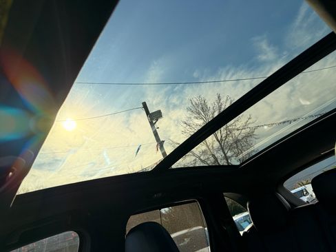 Used 2016 Porsche Cayenne GTS image 36