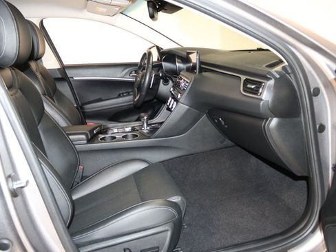 Used 2023 Genesis G70 2.0T AWD/4WD image 51