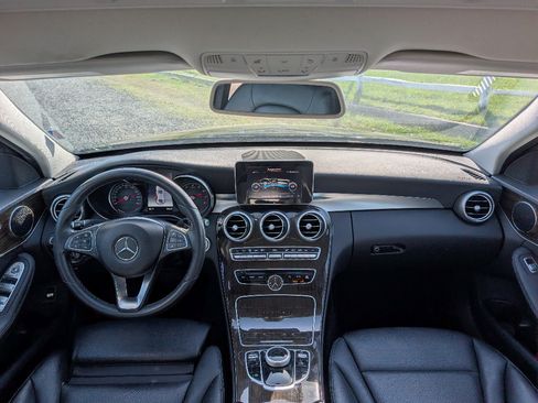 Used 2018 Mercedes-Benz C 300 4MATIC Sedan image 32