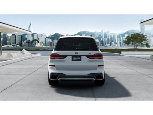 New 2027 BMW X7 xDrive40i w/ M Sport Package AWD/4WD image 5