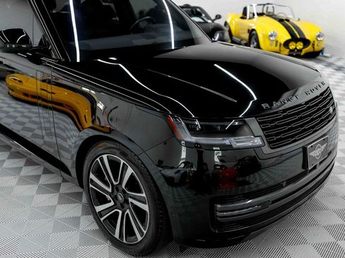 Used 2023 Land Rover Range Rover SE AWD/4WD image 16