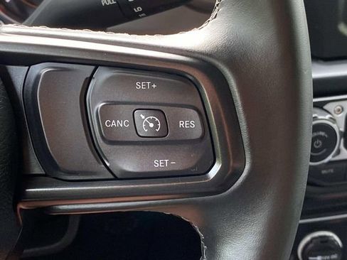 Used 2022 Jeep Wrangler Unlimited Sport image 21