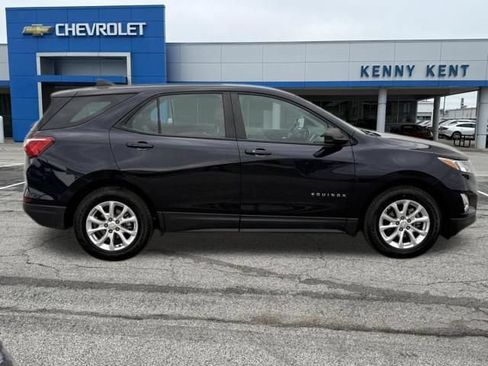 Used 2020 Chevrolet Equinox LS FWD image 3