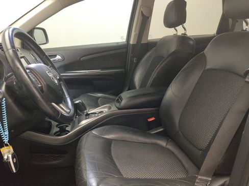Used 2019 Dodge Journey Crossroad w/ Navigation Group FWD image 17