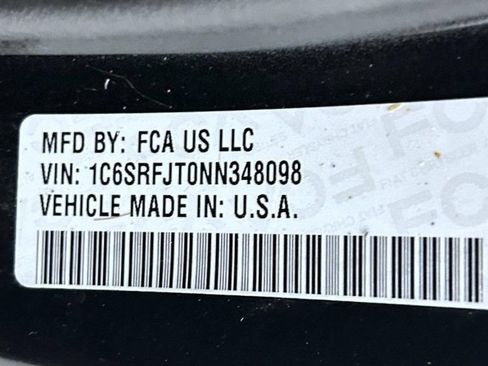 Used 2022 RAM 1500 Laramie AWD/4WD image 26