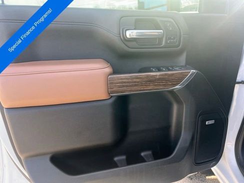 Used 2022 Chevrolet Silverado 2500 High Country w/ Z71 Off-Road Package image 11