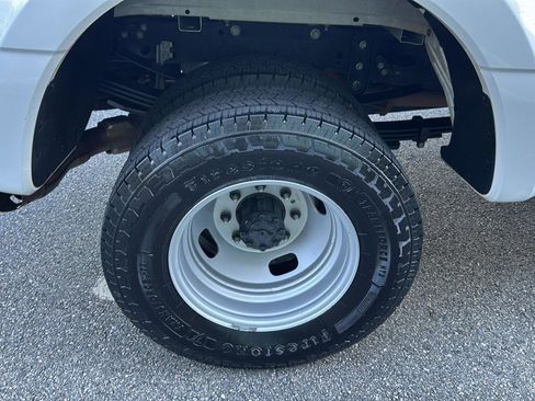 Used 2024 Ford F350 XLT image 32