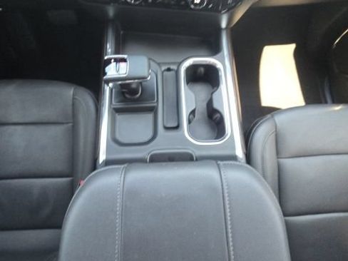 Used 2024 GMC Sierra 1500 SLT w/ SLT Premium Plus Package AWD/4WD image 40