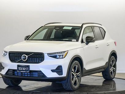 New 2026 Volvo XC40 B5 Core