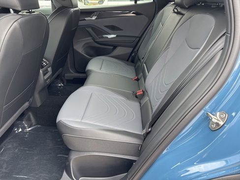 New 2026 Volkswagen Tiguan SE R-Line FWD image 11