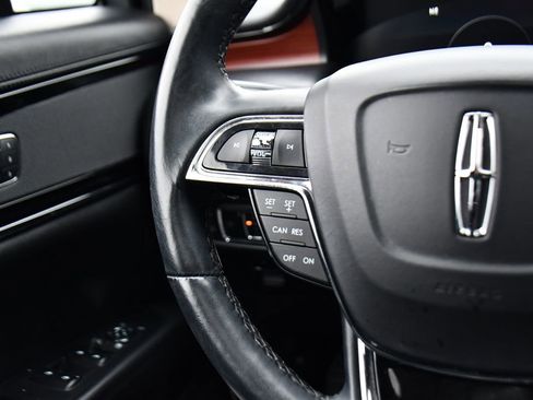 Used 2023 Lincoln Nautilus Reserve AWD/4WD image 33