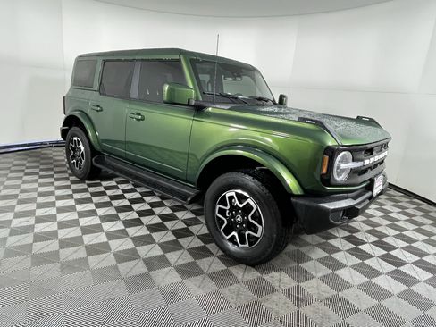 Used 2025 Ford Bronco Outer Banks image 28