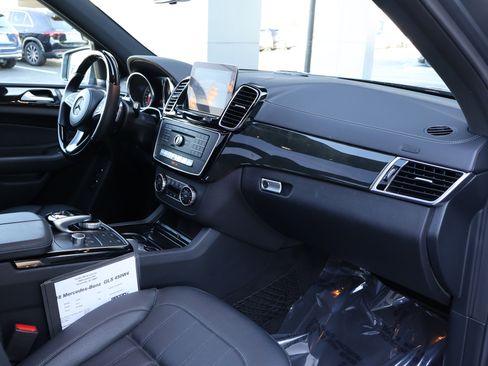 Used 2018 Mercedes-Benz GLS 450 GLS 450W4 image 23