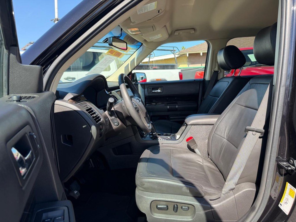 Used 2019 Ford Flex SEL w/ Equipment Group 202A FWD image 17