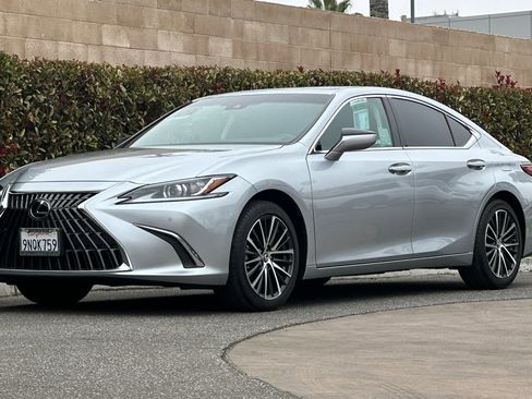 Certified 2024 Lexus ES 350 w/ Premium Package image 8