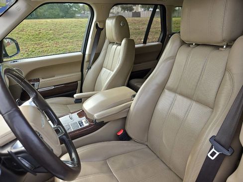 Used 2017 Land Rover Range Rover HSE image 11