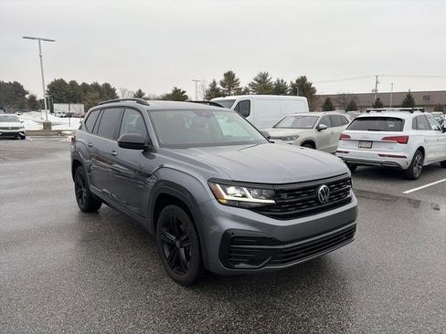 Used 2023 Volkswagen Atlas SEL R-Line image 3