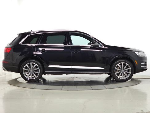 Used 2017 Audi Q7 3.0T Prestige w/ Prestige Package AWD/4WD image 12
