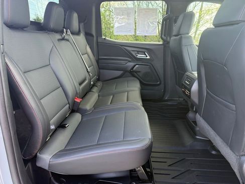 Used 2025 Chevrolet Silverado EV RST AWD/4WD image 15