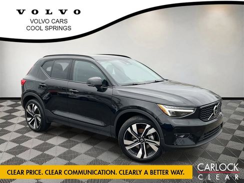 Used 2025 Volvo XC40 B5 Plus w/ Protection Package Premier image 1