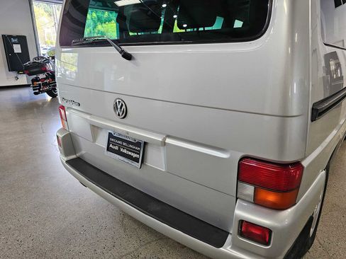 Used 2003 Volkswagen Eurovan MV image 15