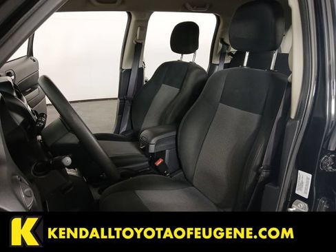 Used 2016 Jeep Patriot Sport w/ Power Value Group FWD image 14
